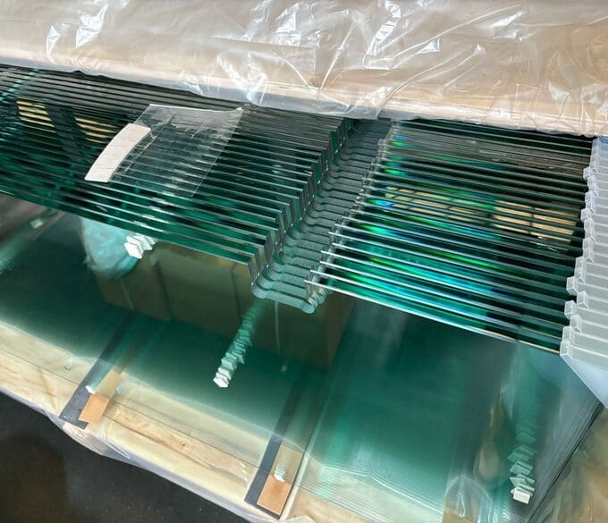 Vidrio de puerta de ducha
   