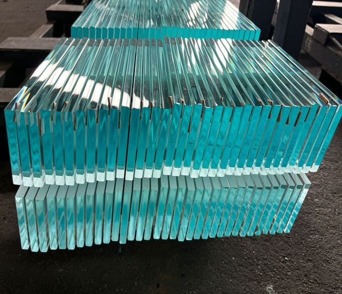 Vidrio de puerta de ducha
   