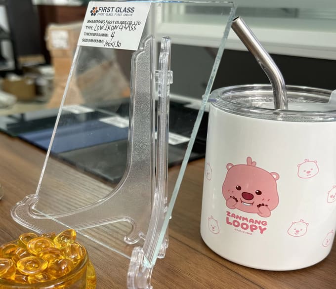 Vidrio bajo en hierro
   